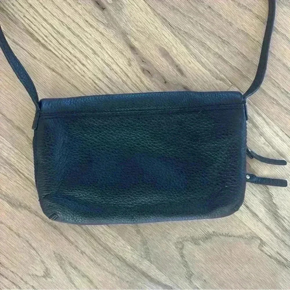 Kate Spade Black Leather Crossbody with Gold Hardware - Picture 10 of 10